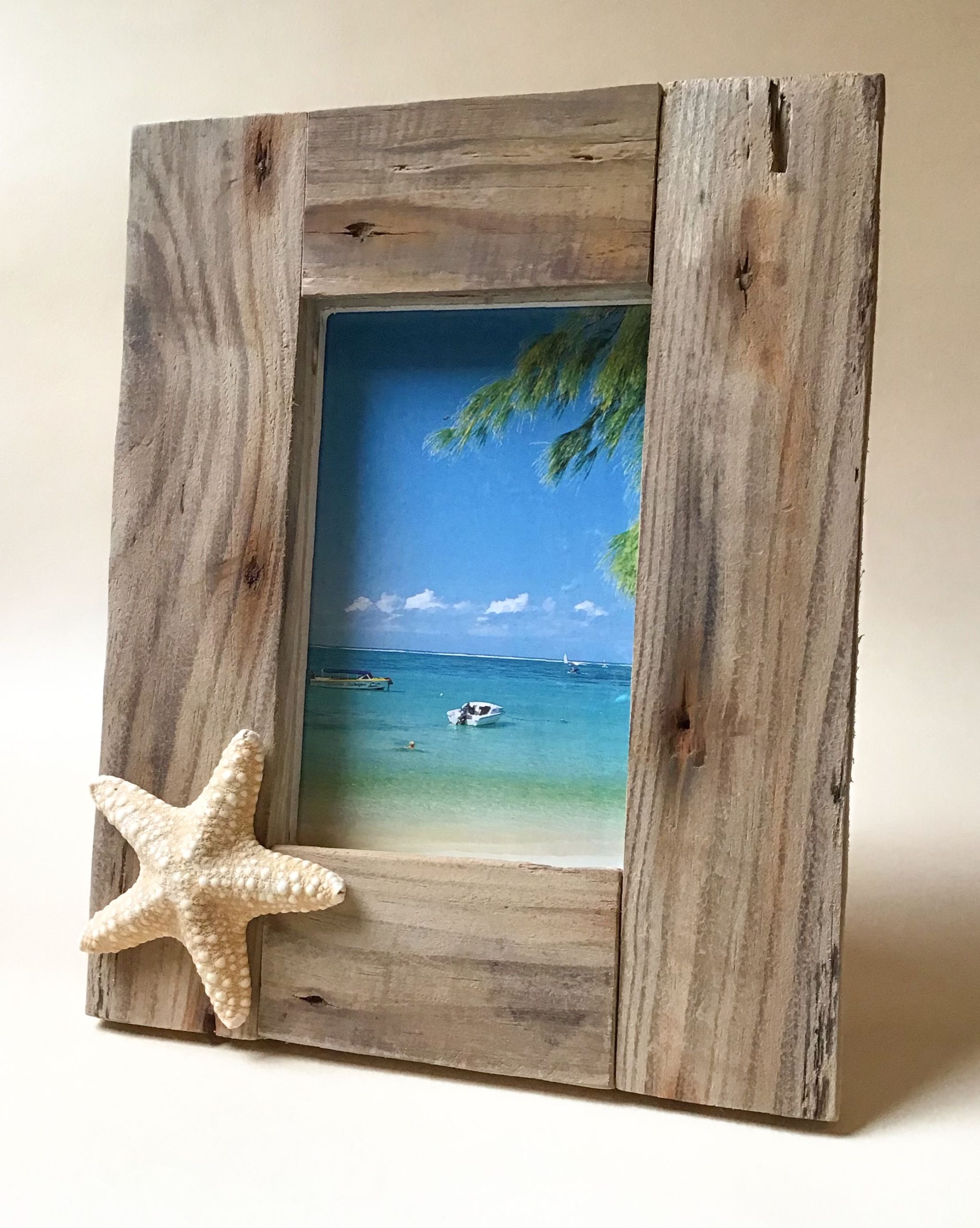 Cadre-photo en bois flotté et son étoile de mer