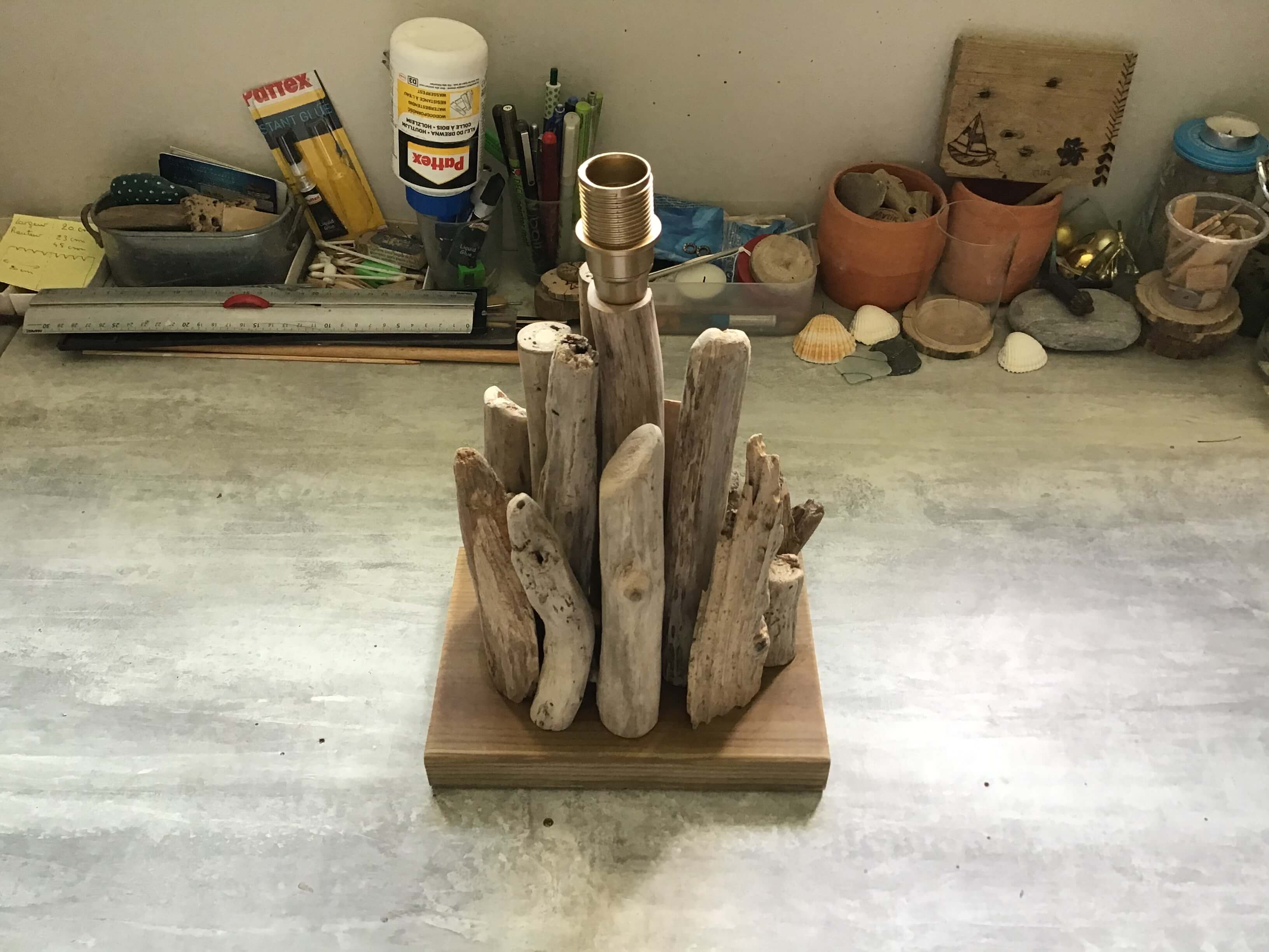 DIY faire une lampe soi-même - Modèle en bois flotté #1